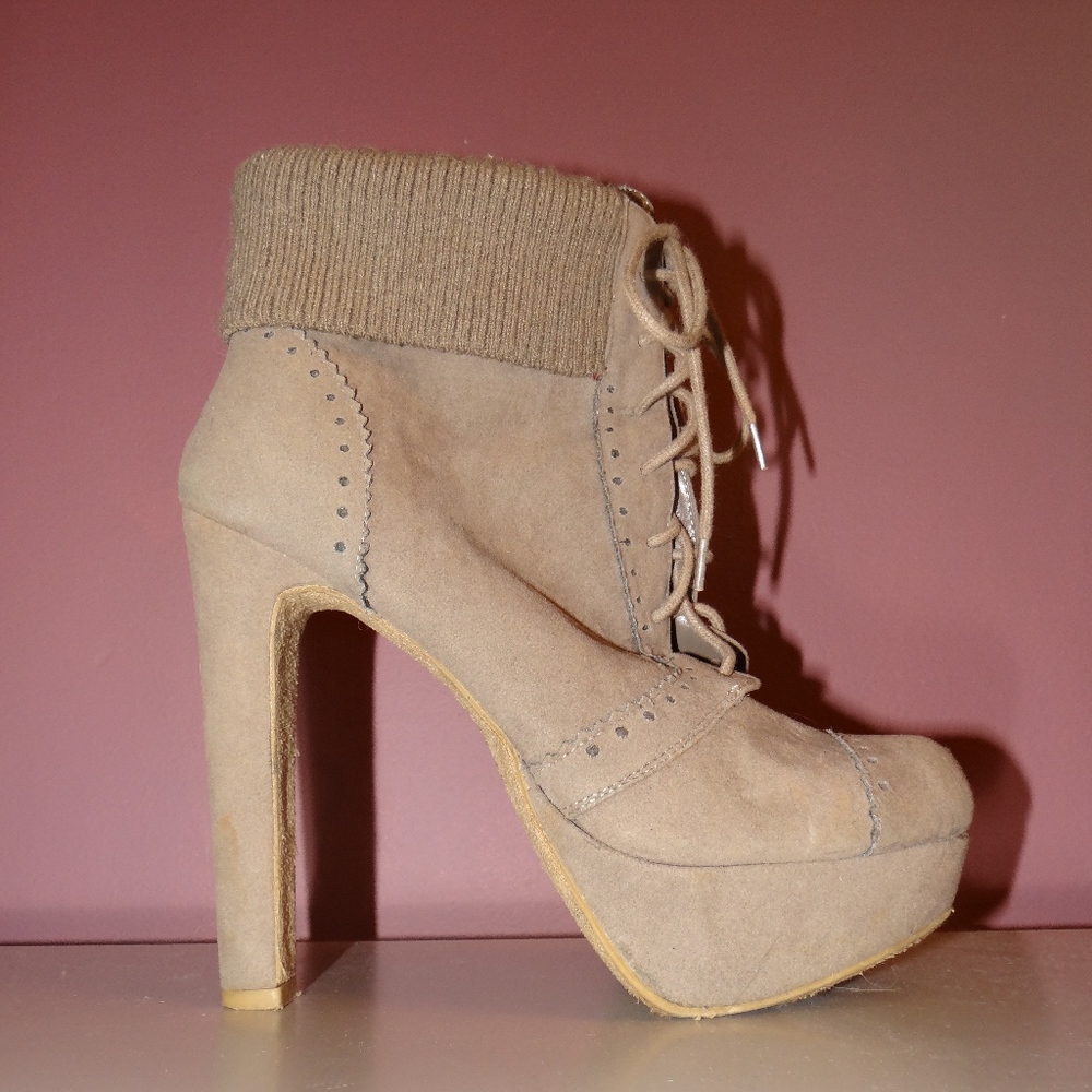 Bamboo Beige Lace-Up Booties